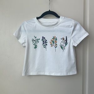 🪷botanical baby-t/crop top